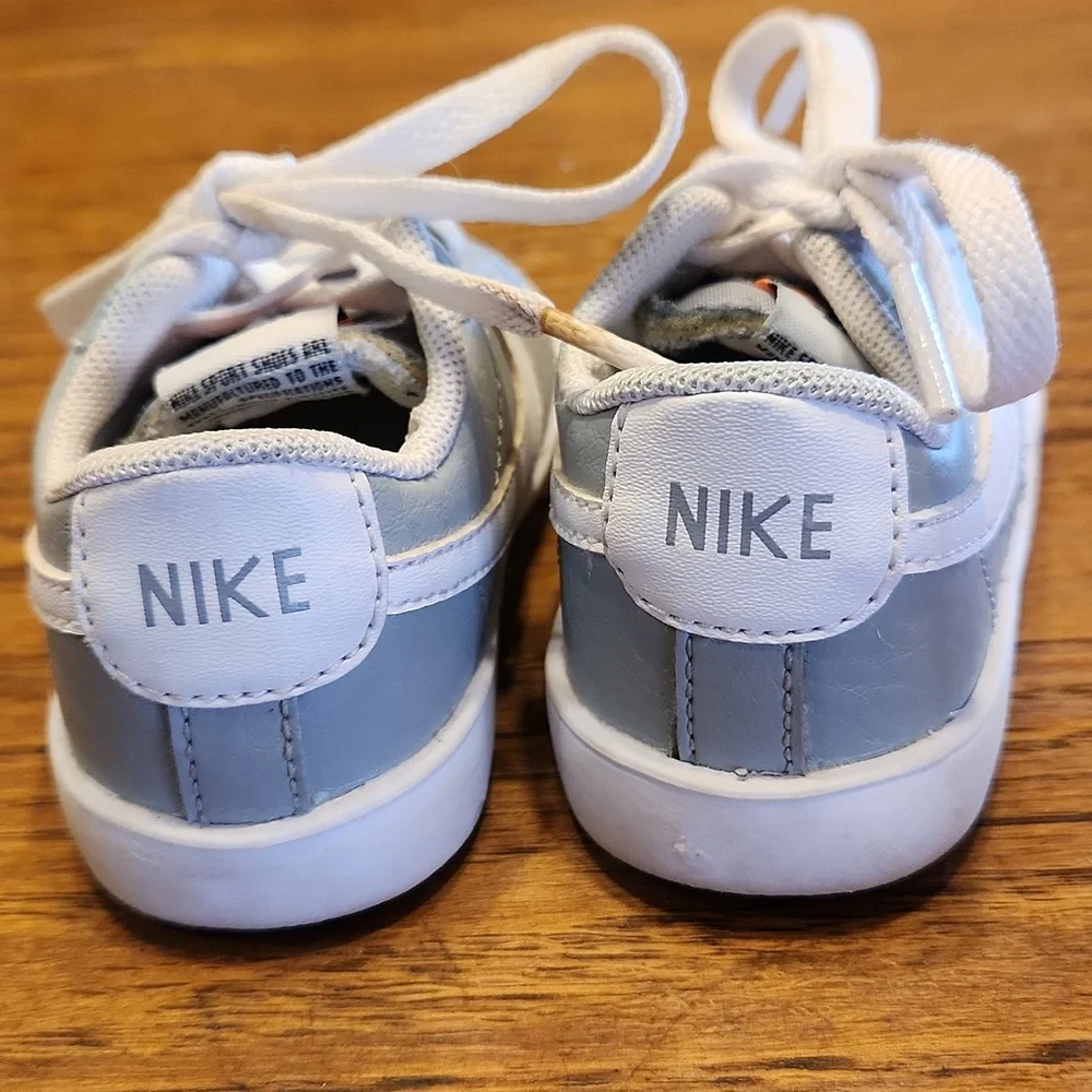 Nike Size 4